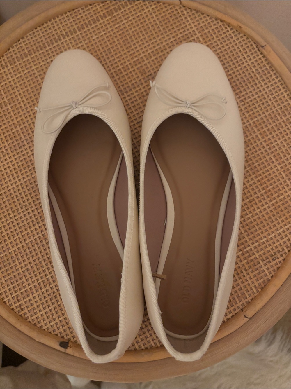 Old Navy Off-White Ballet Flats with Bow